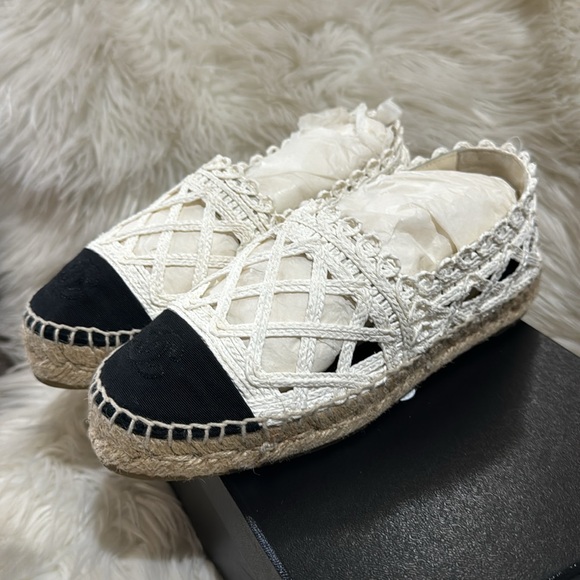 Chanel white espadrille - Picture 2 of 6